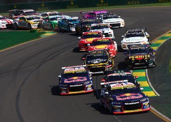 Supercars action at Albert Park. Image: XPB Images