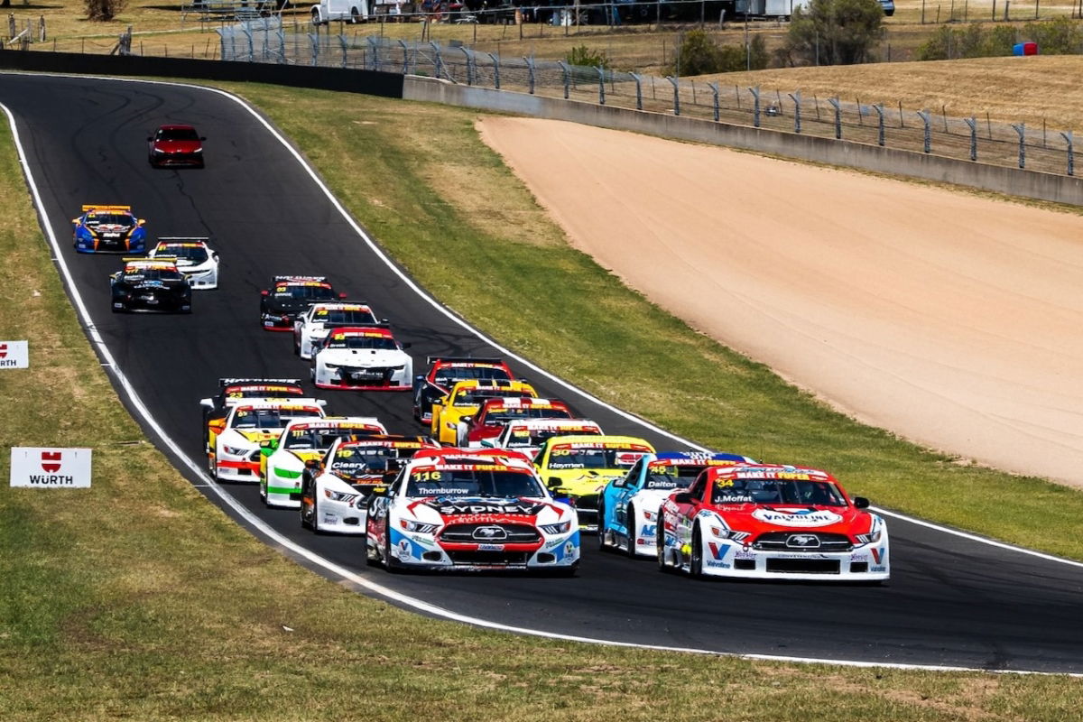 Trico Trans Am field set for Bathurst International