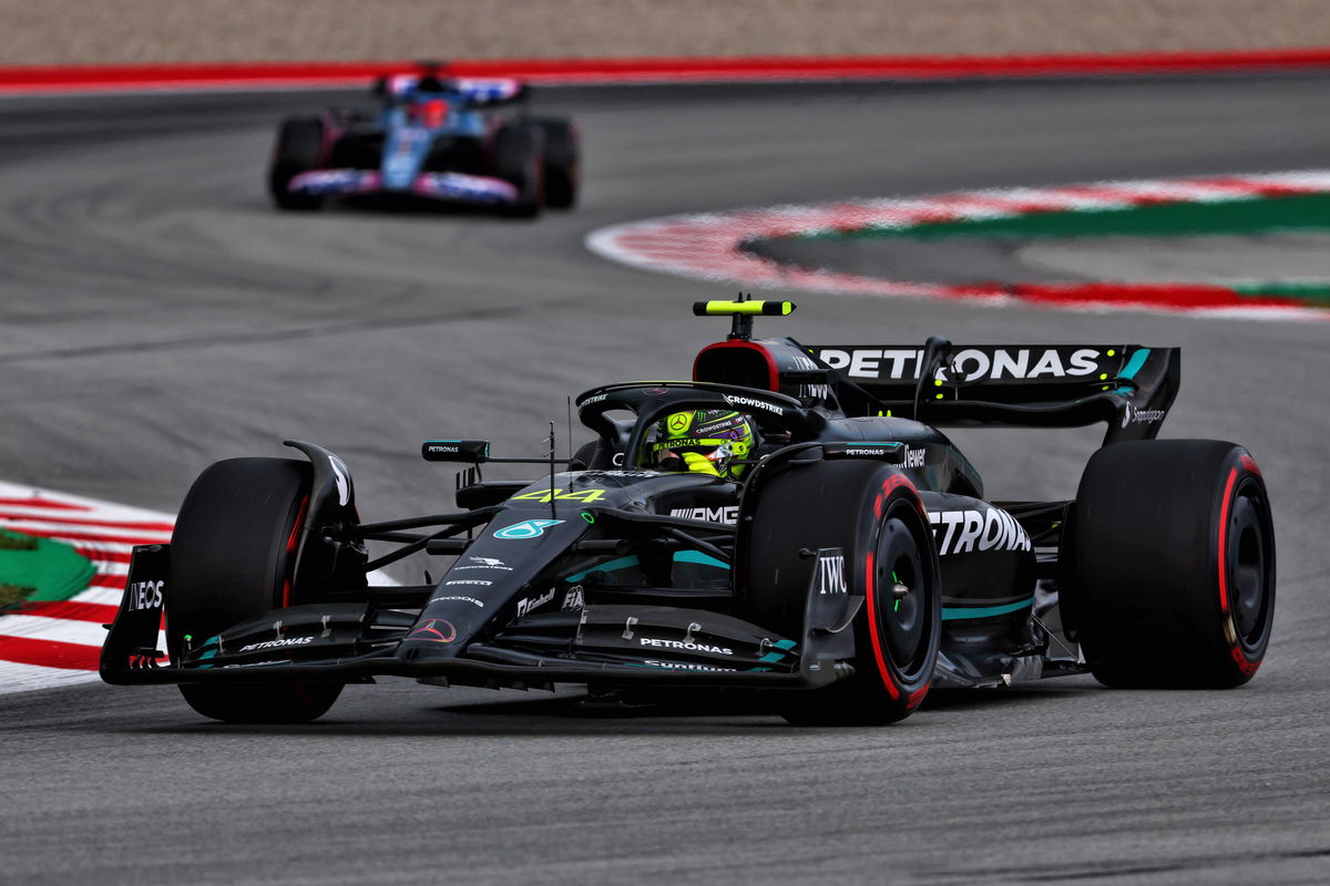 Hamilton, Russell brush off qualifying contact