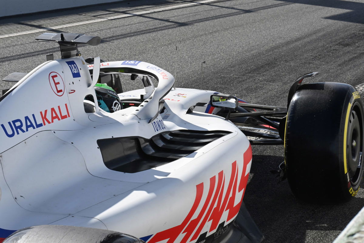 Haas to remove Russian branding for final day of F1 testing