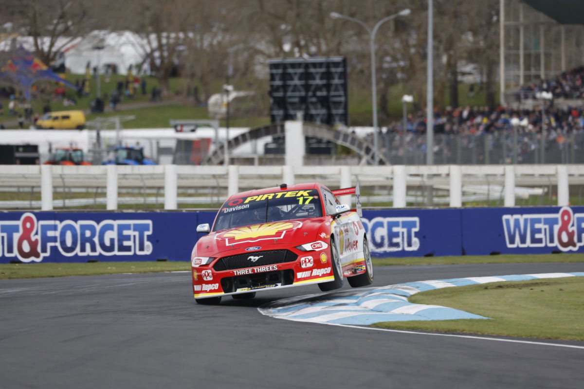 Davison fastest, Kostecki swipes wall in Pukekohe Practice 2