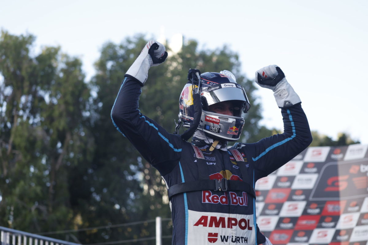 Van Gisbergen used anger at Davison shortcut as fuel for Gold Coast win