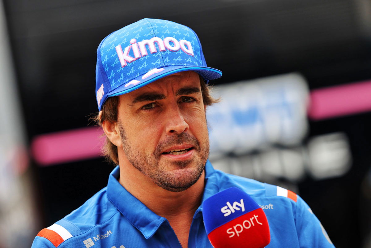 Alonso condemns abuse of FIA steward
