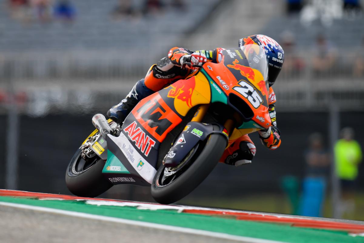 Fernandez grabs Moto2 pole, Gardner qualifies second
