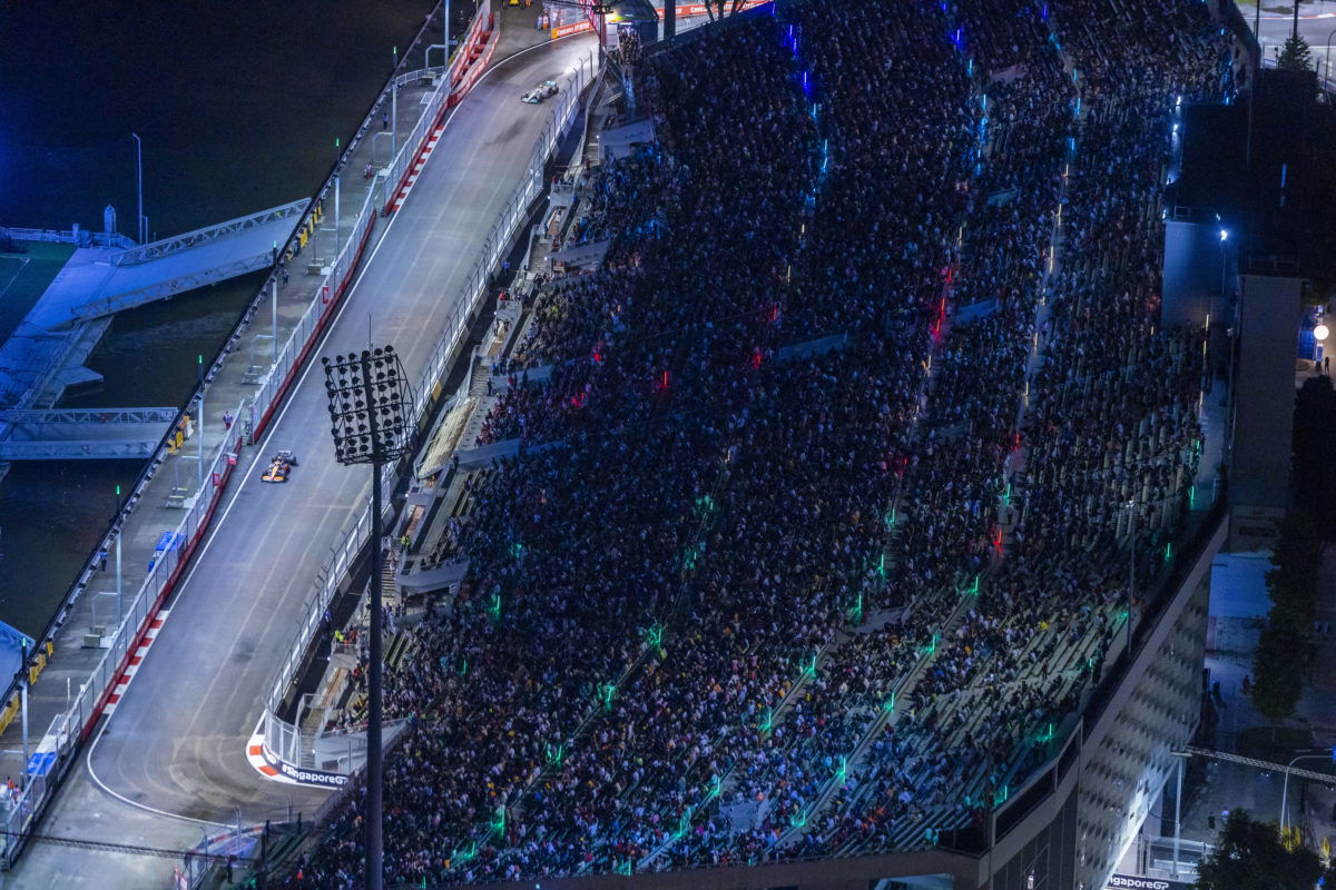 Singapore organisers claim record F1 crowds