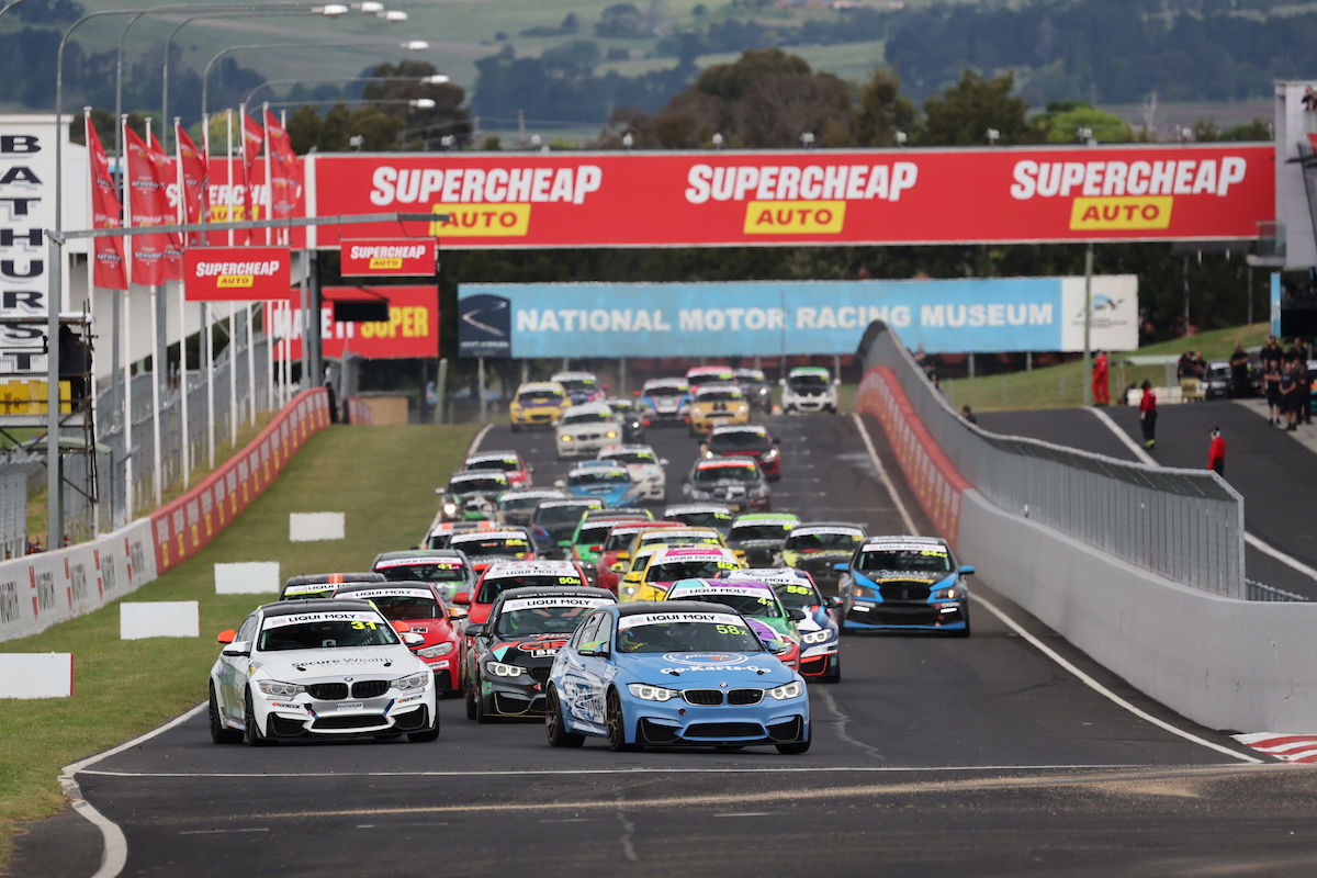Ojeda beats Russell to APC Race 1 win at Bathurst