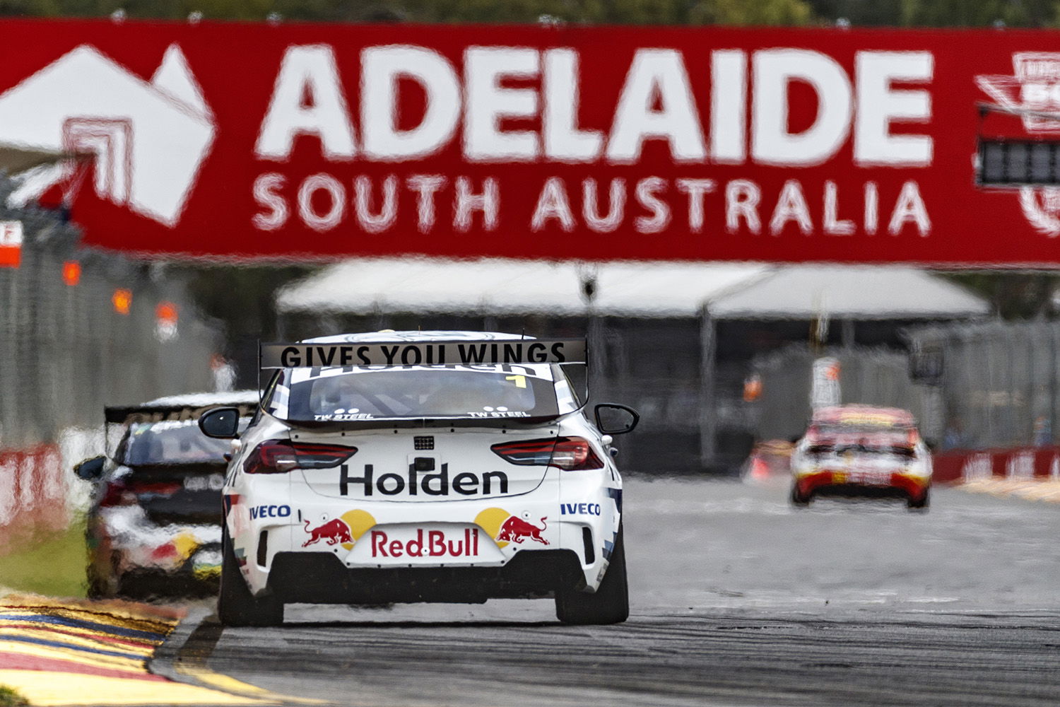 Supercars commits to Adelaide 500 season-finale