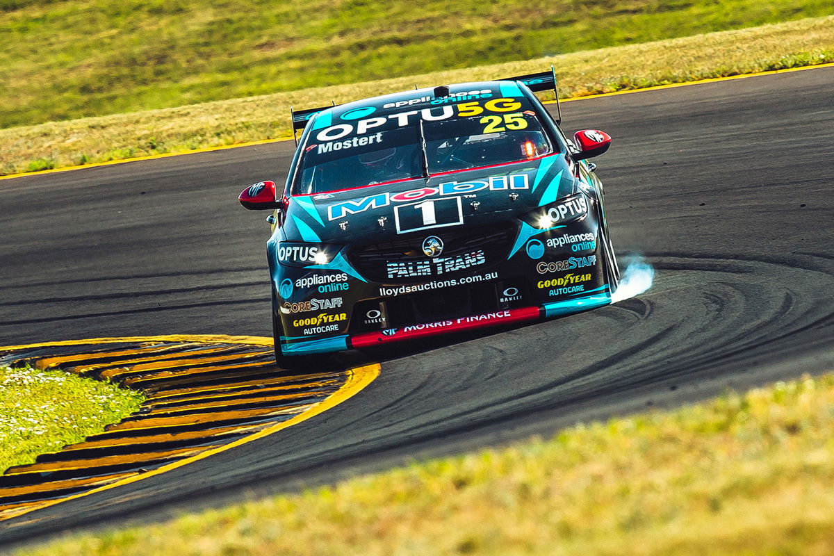 Mostert tipping wet night race spectacle