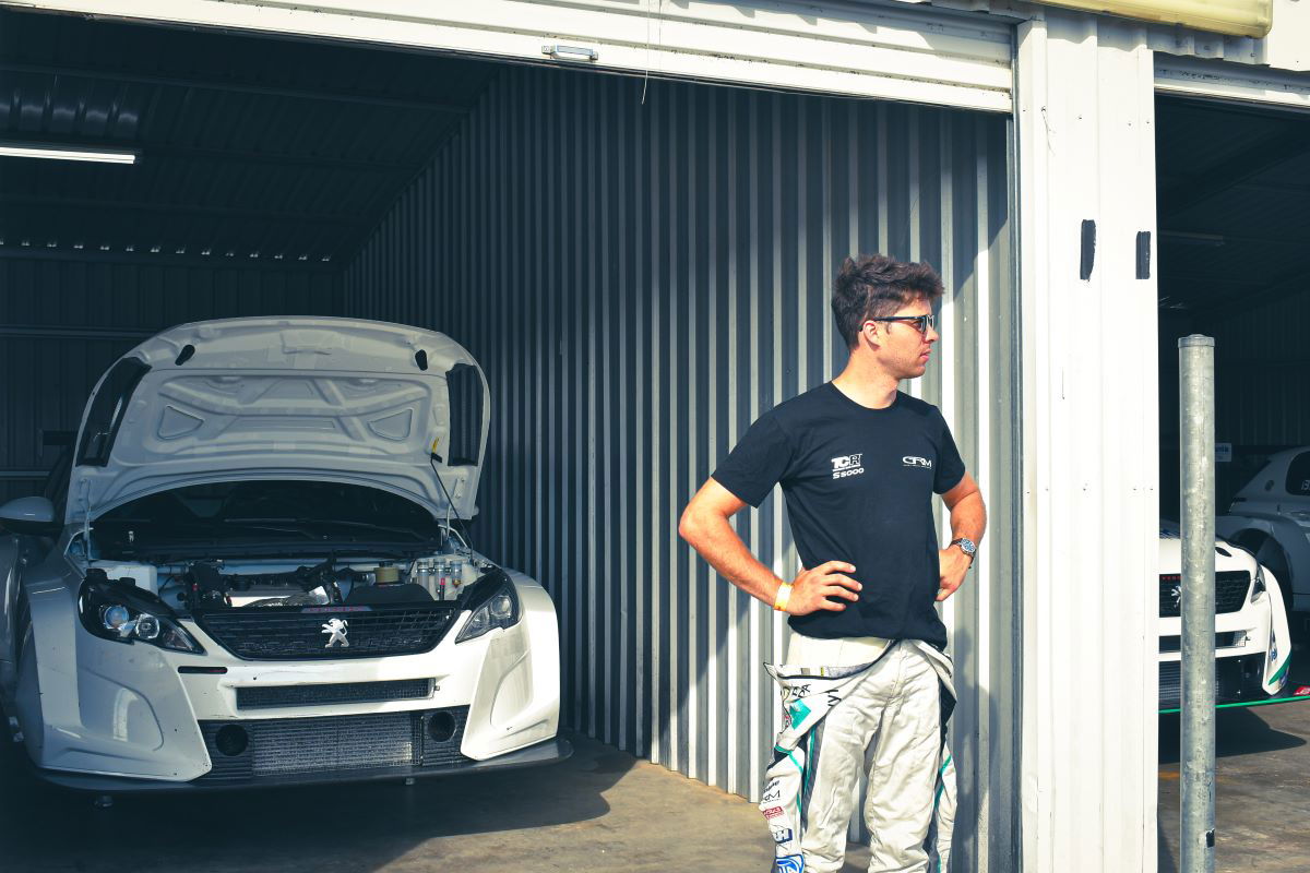 TCR race winner Cox switches to Peugeot