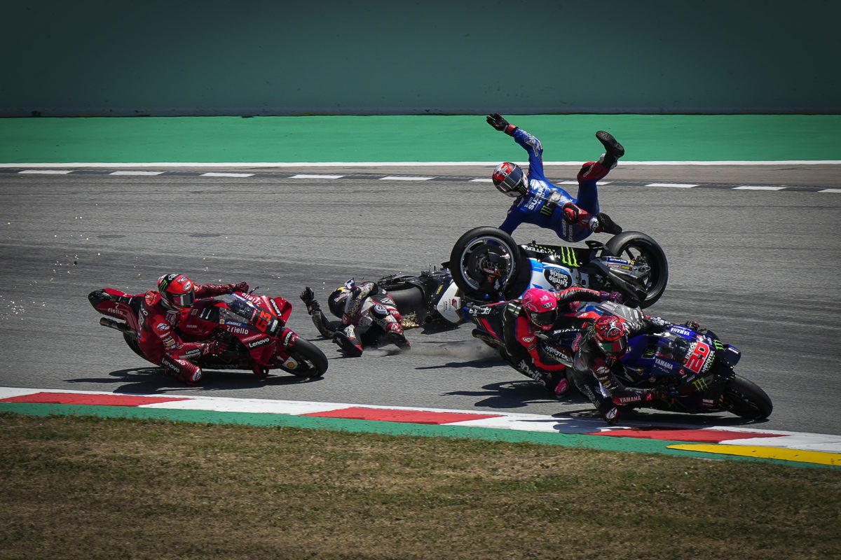Rins in doubt for German MotoGP due to broken wrist