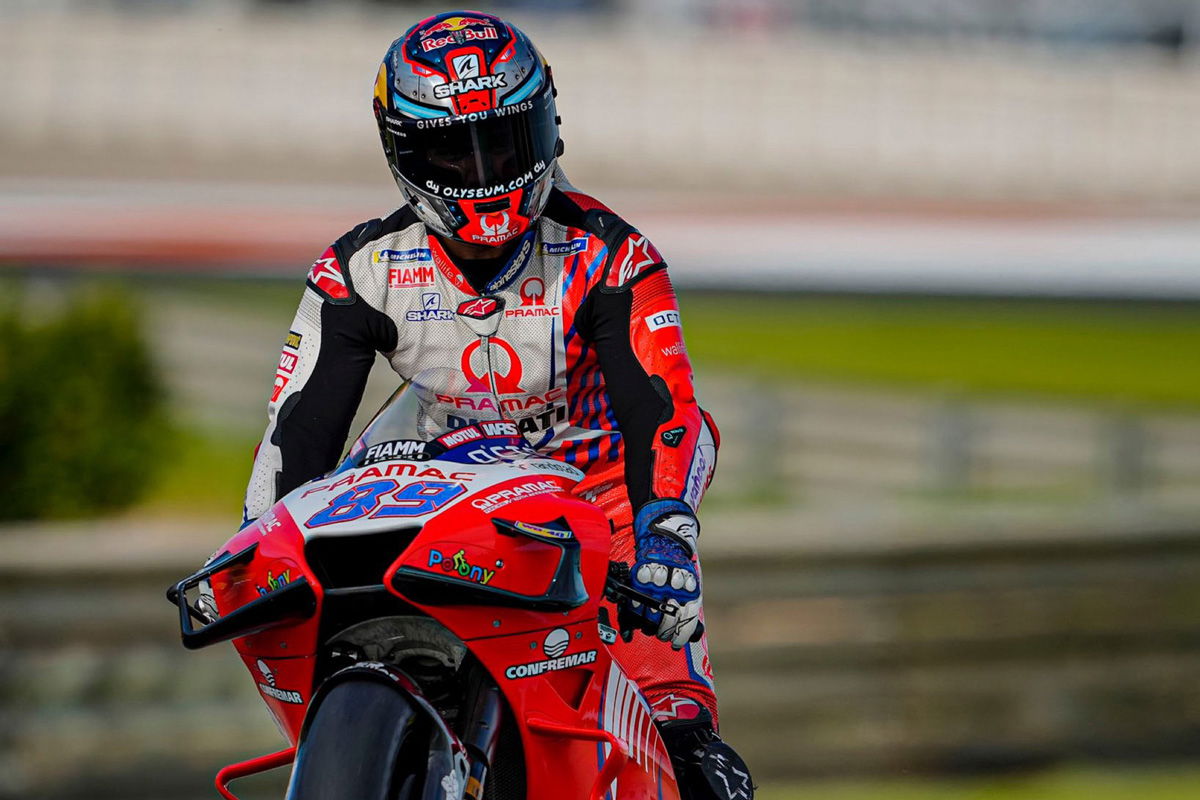 Martin snatches pole for Valencia MotoGP