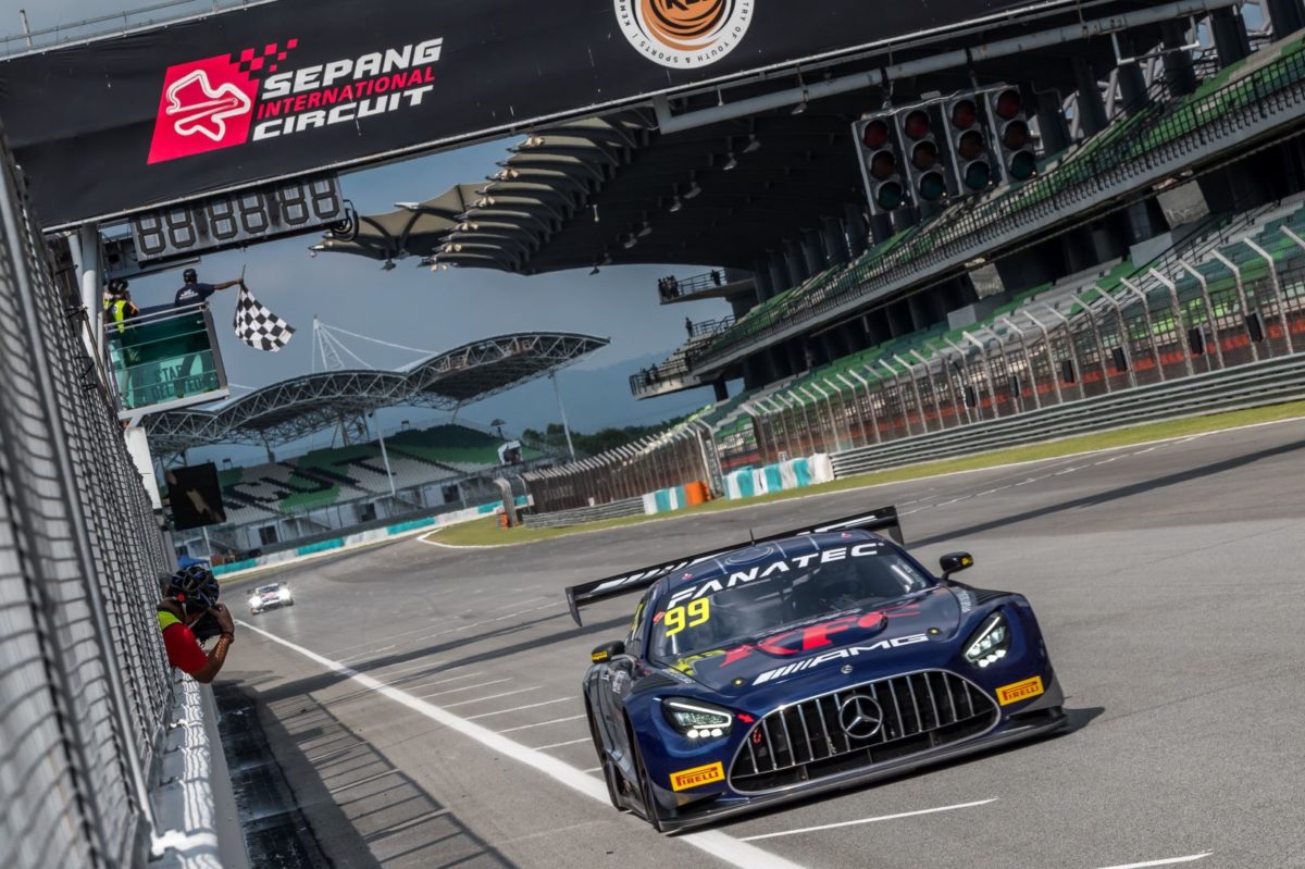 Triple Eight wins GTWC Asia opener