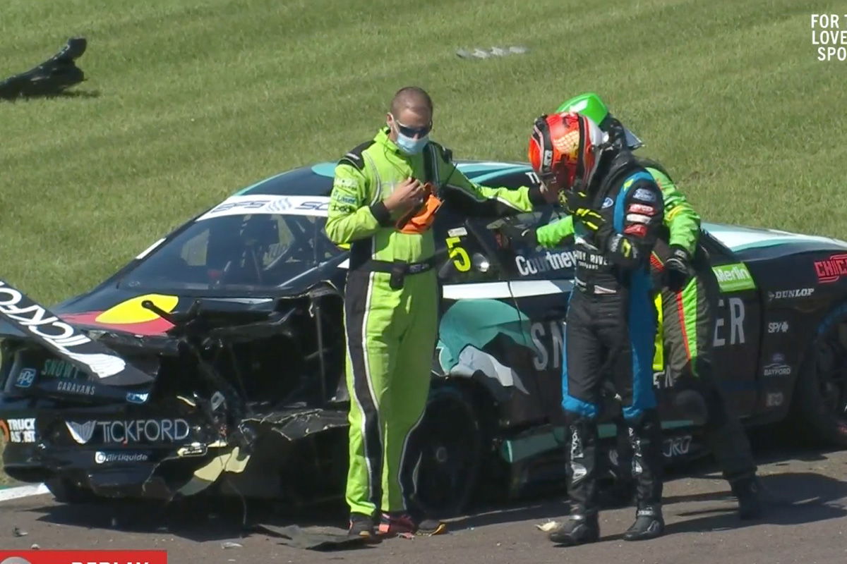 Supercars Race 17 suspended after ugly Lap 1 pile-up