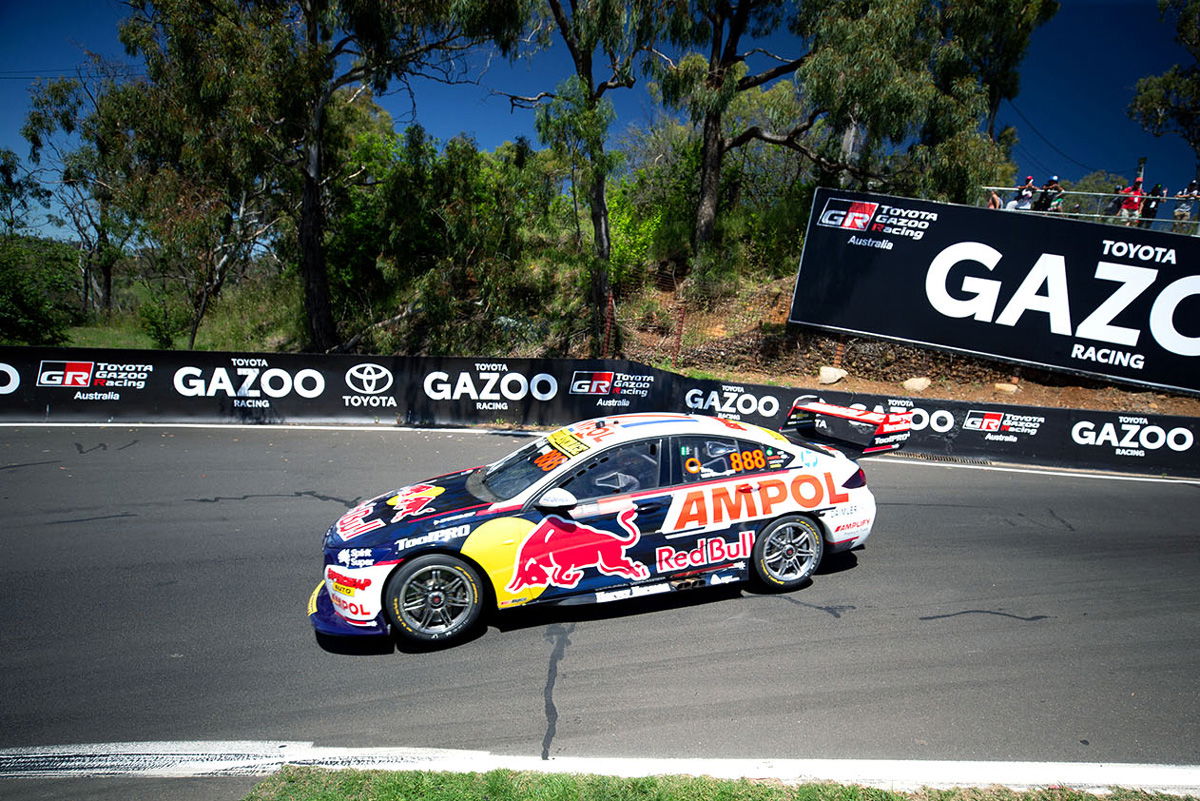 T8 leads Bathurst 1000 at halfway after Mostert tyre scare