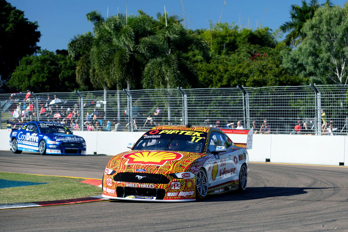Davison lured into early pit stop by Mostert