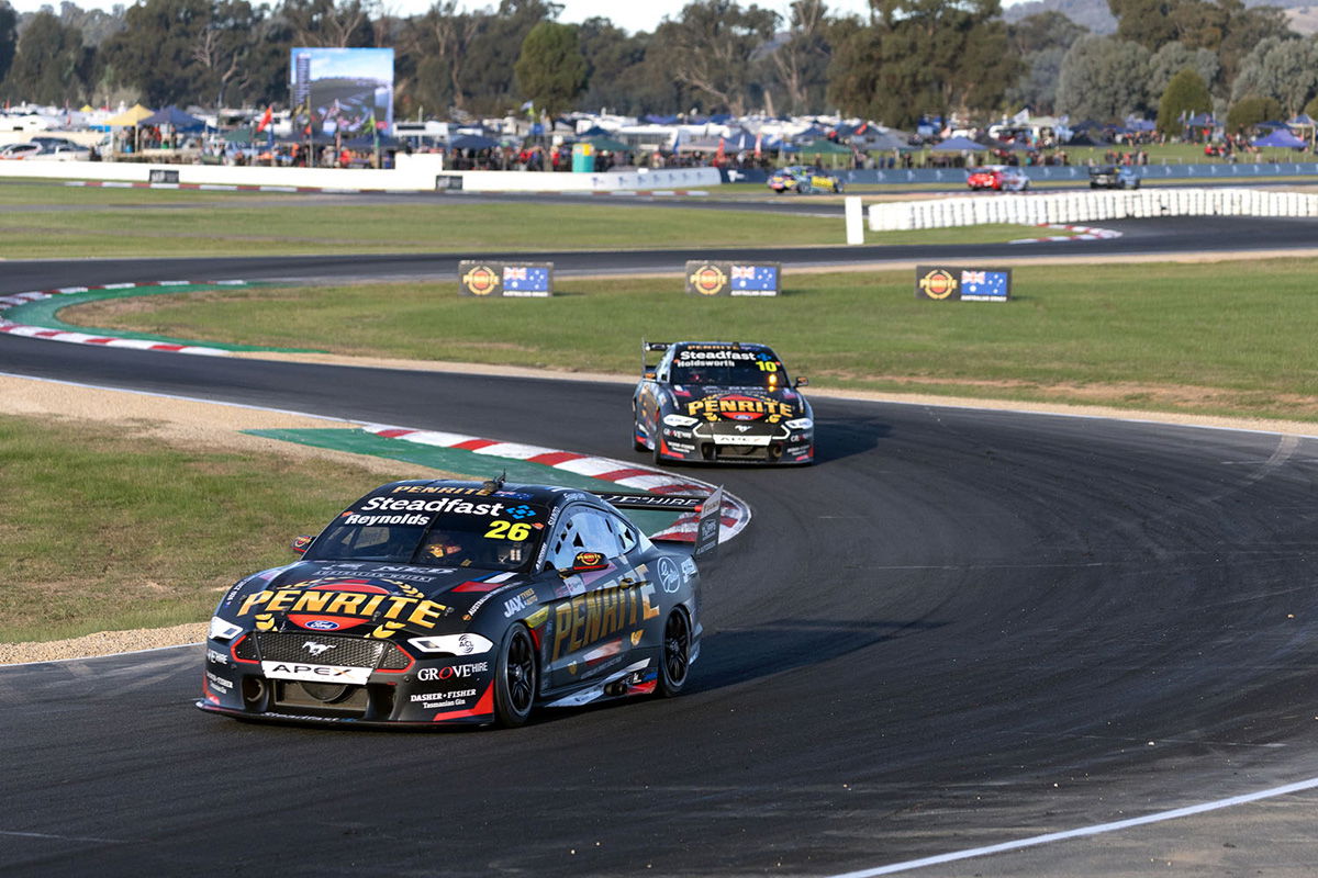 David Reynolds and Lee Holdsworth both recorded top five results in Race 13. Picture: Ross Gibb