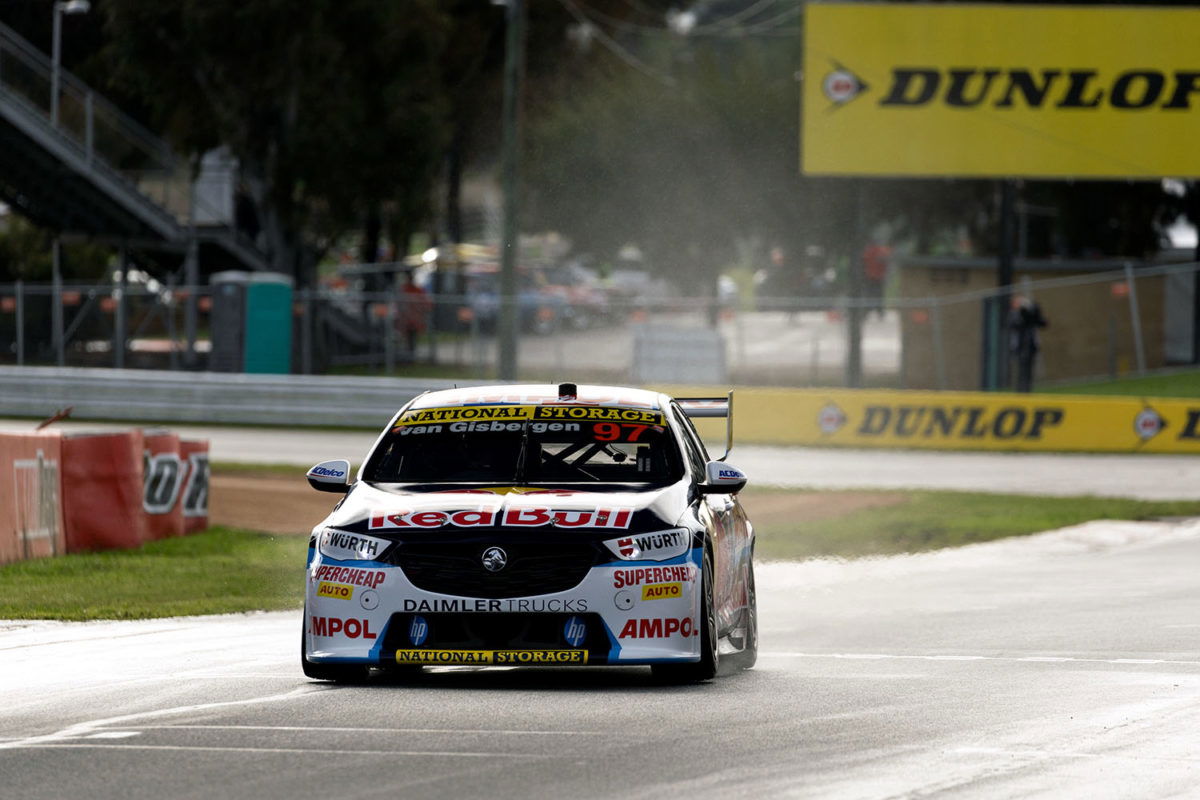 Van Gisbergen/Tander lead chaotic Bathurst 1000 at halfway