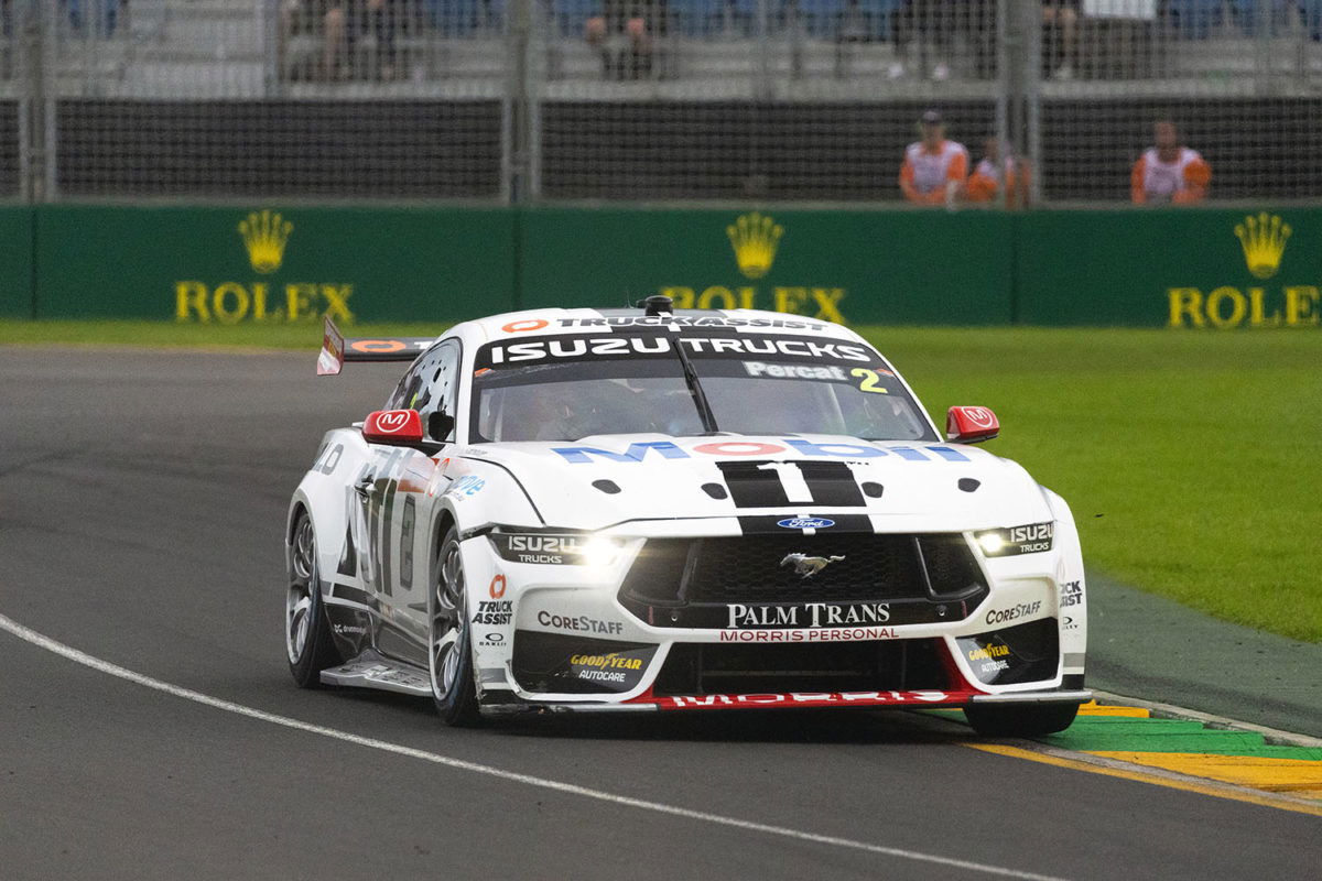 Ford engines given all-clear after Albert Park fires