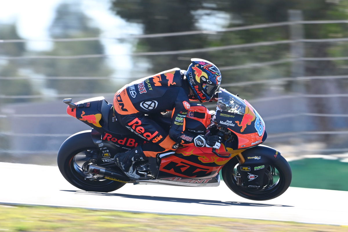 Gardner suffers wrist injury in training accident