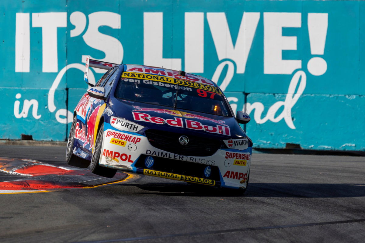 Van Gisbergen dominates Race 32, T8 wins Supercars teams’ championship