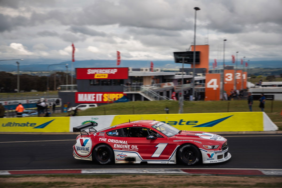 Herne leads all the way in Bathurst Trans Am Race 2