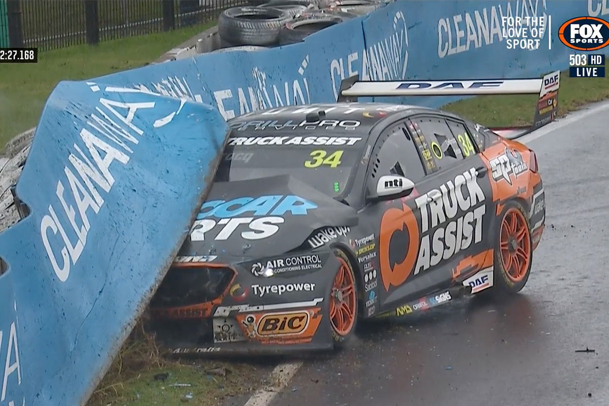 Seton crashes in Bathurst 1000 Practice 5