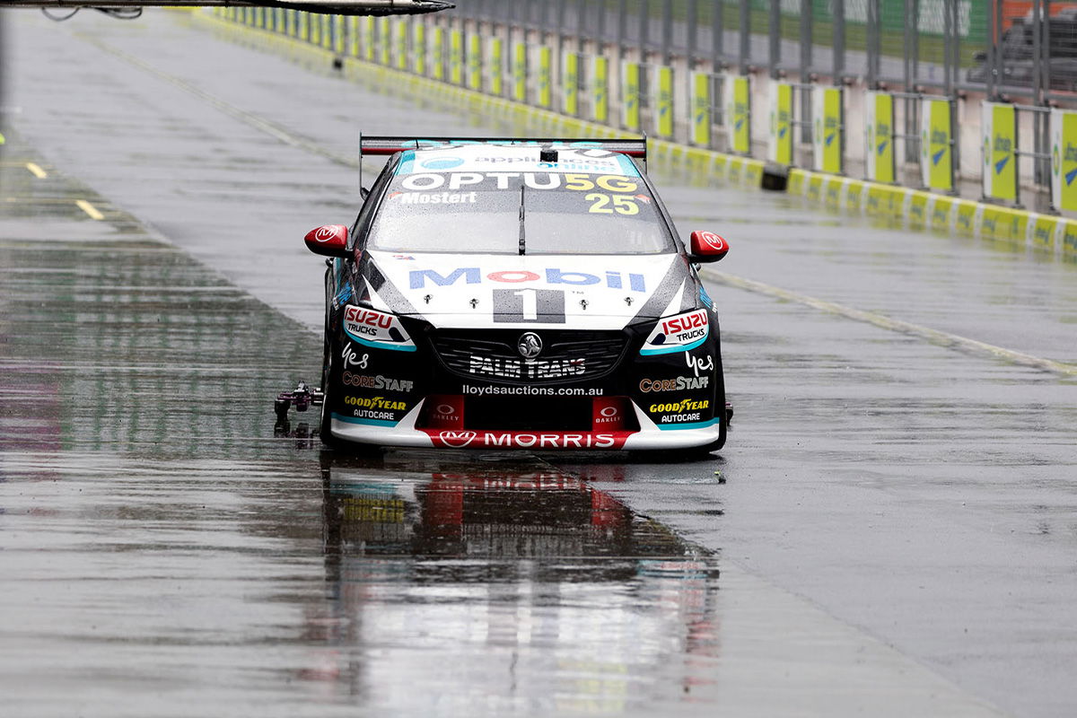 Supercars: Bathurst to go ahead despite wet weather