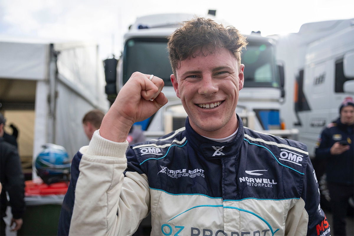 Triple Eight supporting Fraser for 2023 Supercars seat