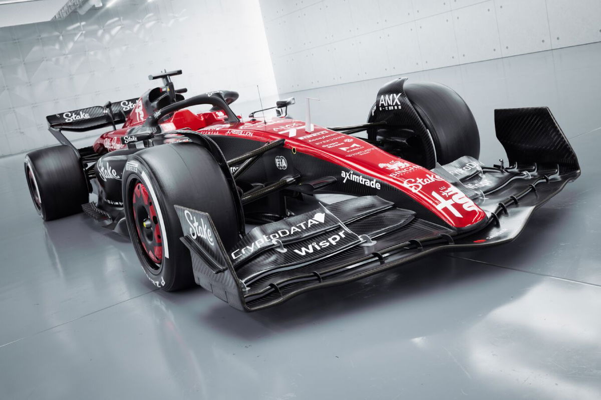 Alfa Romeo Sauber shows off 2023 F1 machine