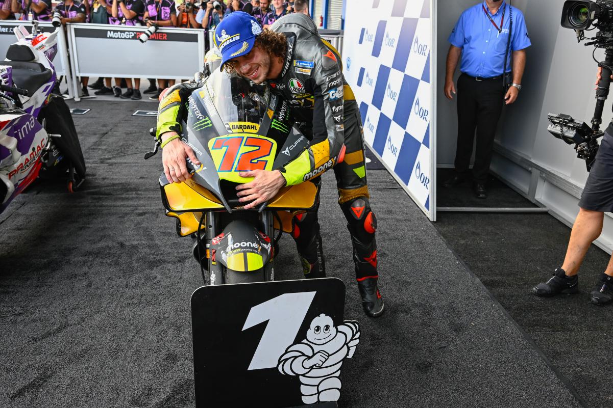 VR46’s Bezzecchi claims maiden MotoGP pole in Thailand