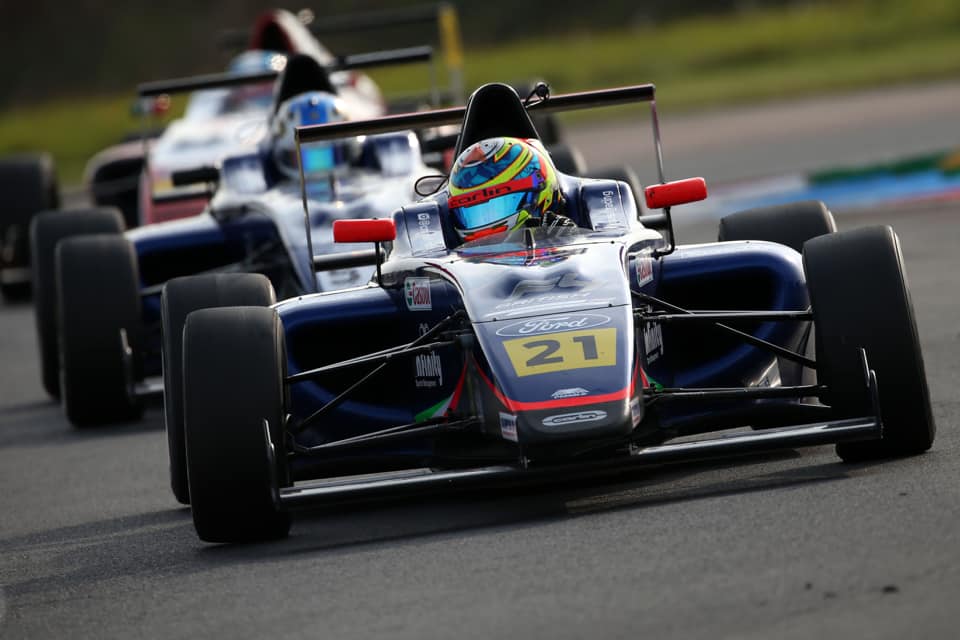 WORLD WRAP: Mansell retains reduced Rookie Cup lead