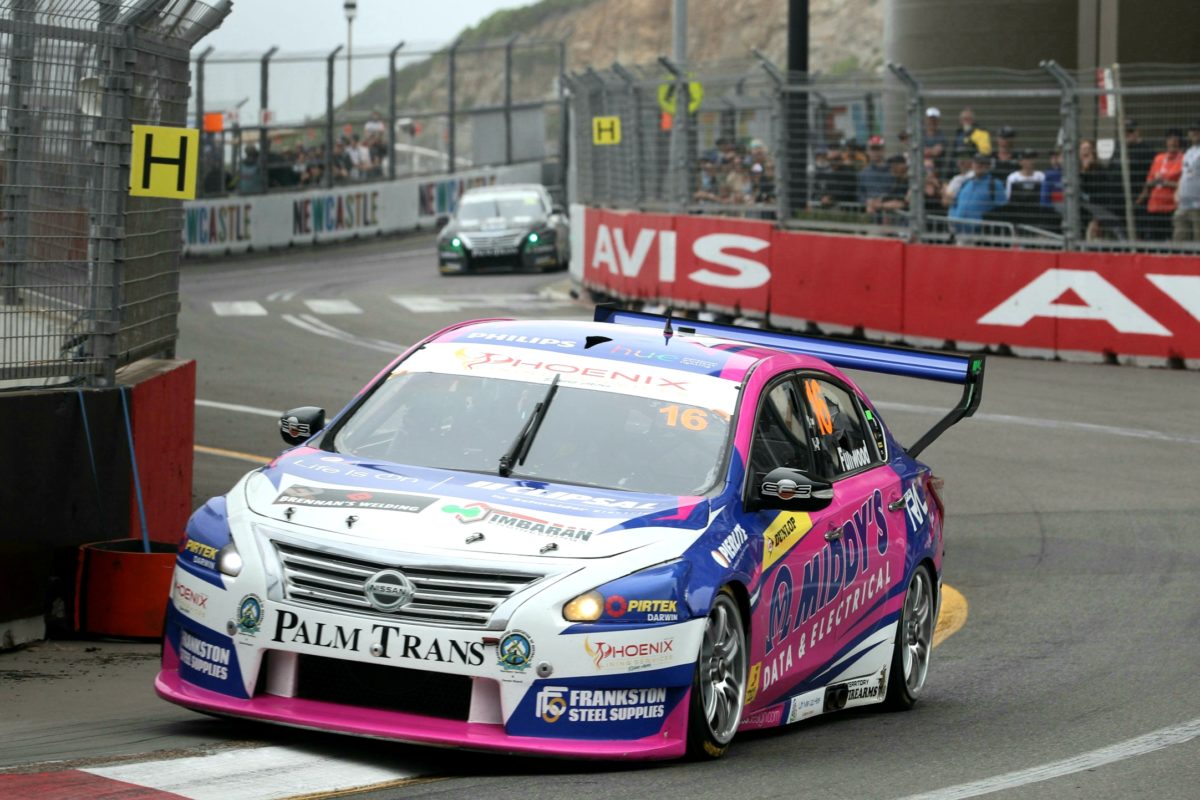Fullwood takes final Super2 pole in crash-shortened session