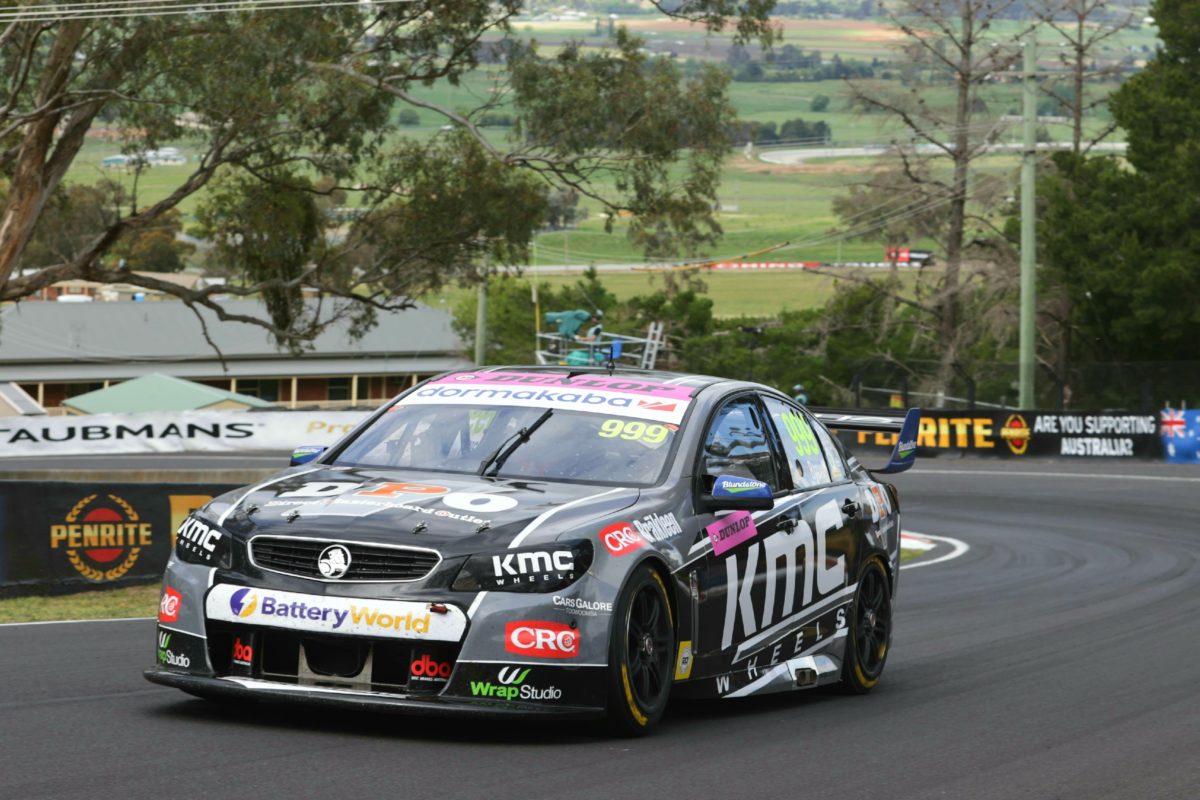 Brown beats hamstrung Randle in Super2 opener