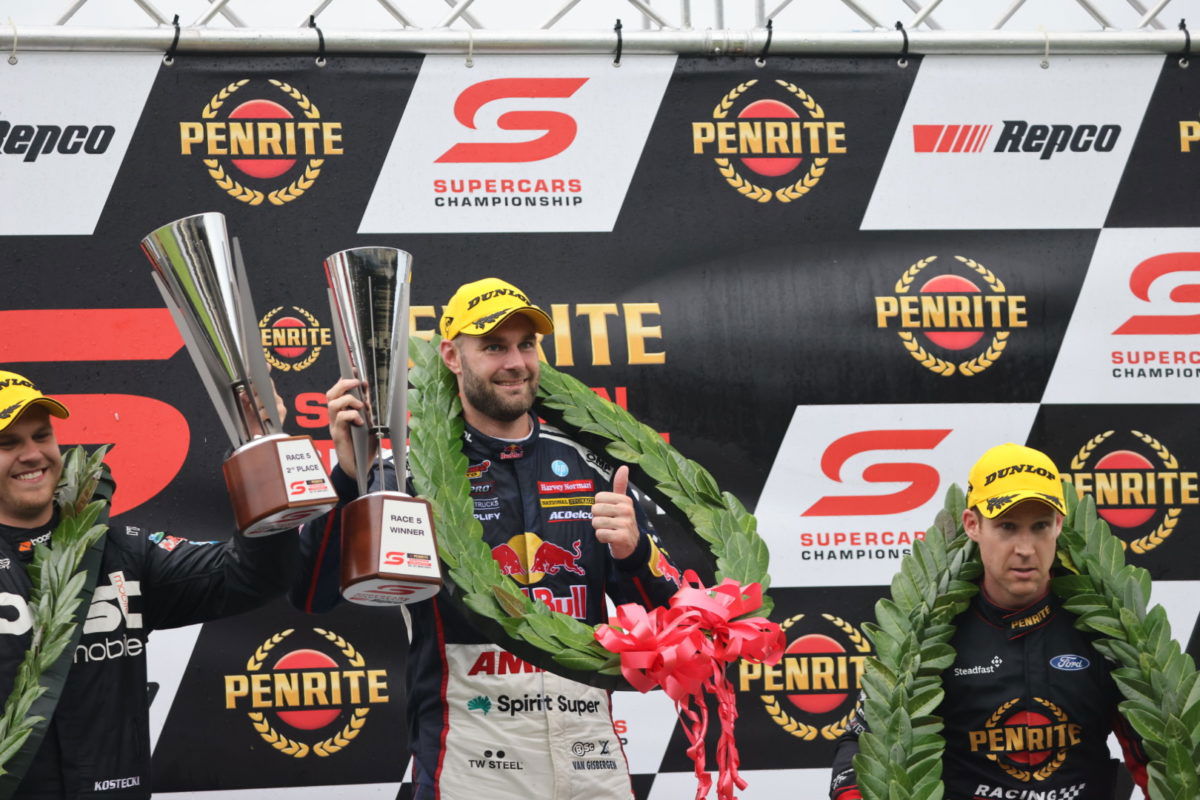Van Gisbergen sweeps Sandown, Kostecki on podium