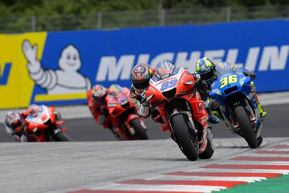 MotoGP renews Michelin tyre deal