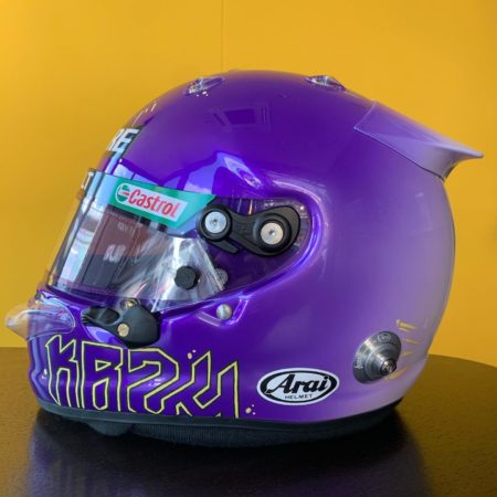 Ricciardo reveals tribute pre-season helmet design
