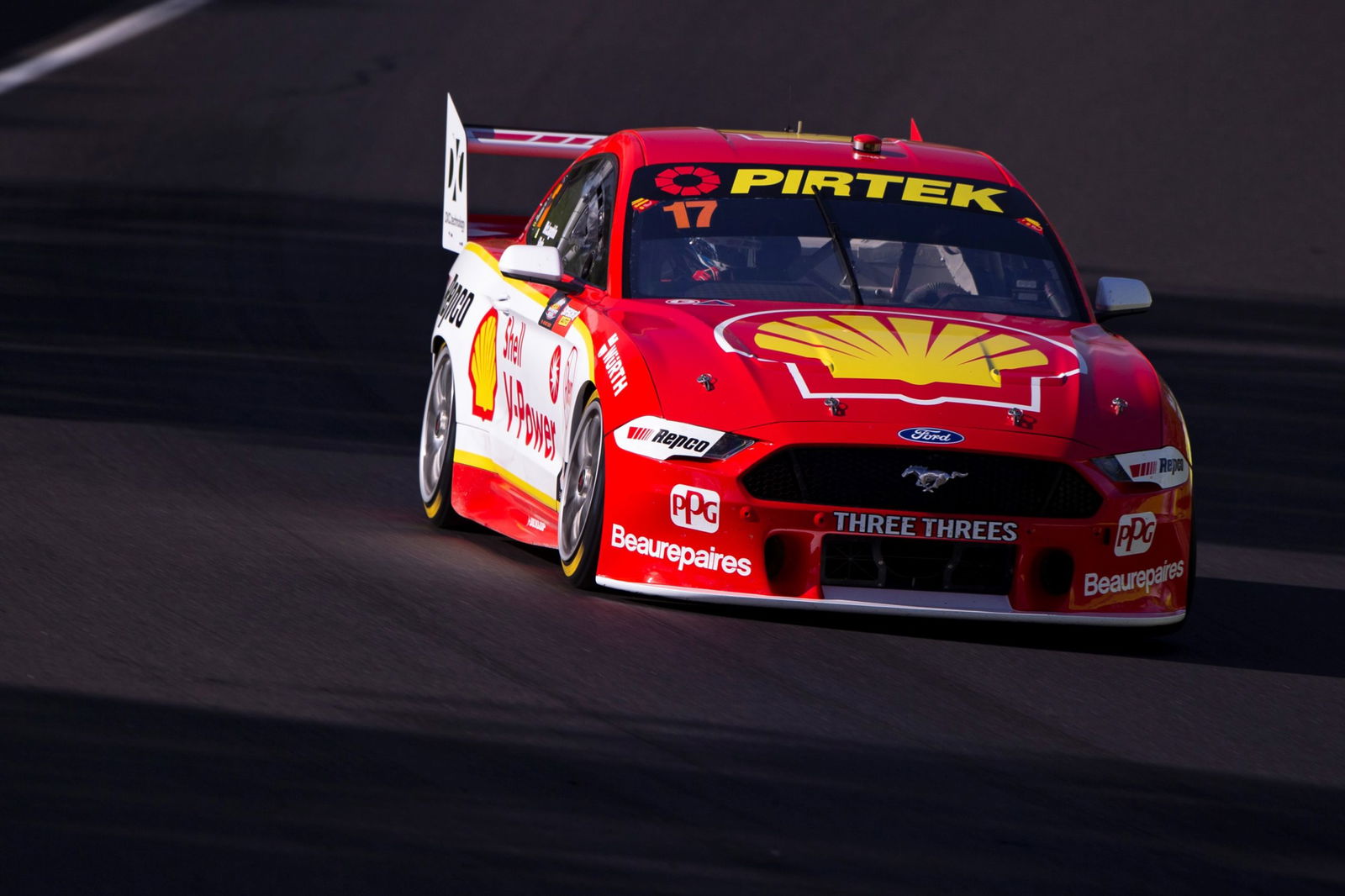 McLaughlin faces hurdle in bid for Bathurst 1000 return