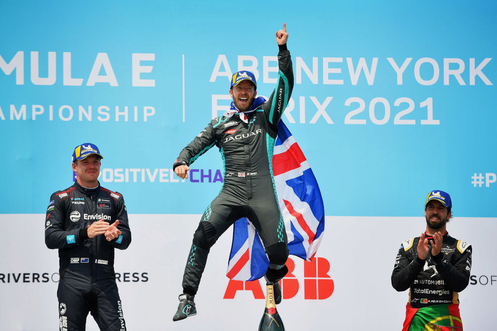 Bird charges into Formula E lead with New York win