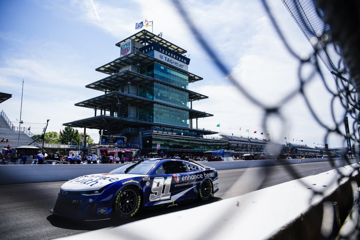 Suarez takes IMS pole, SVG top 10 as Kostecki crashes