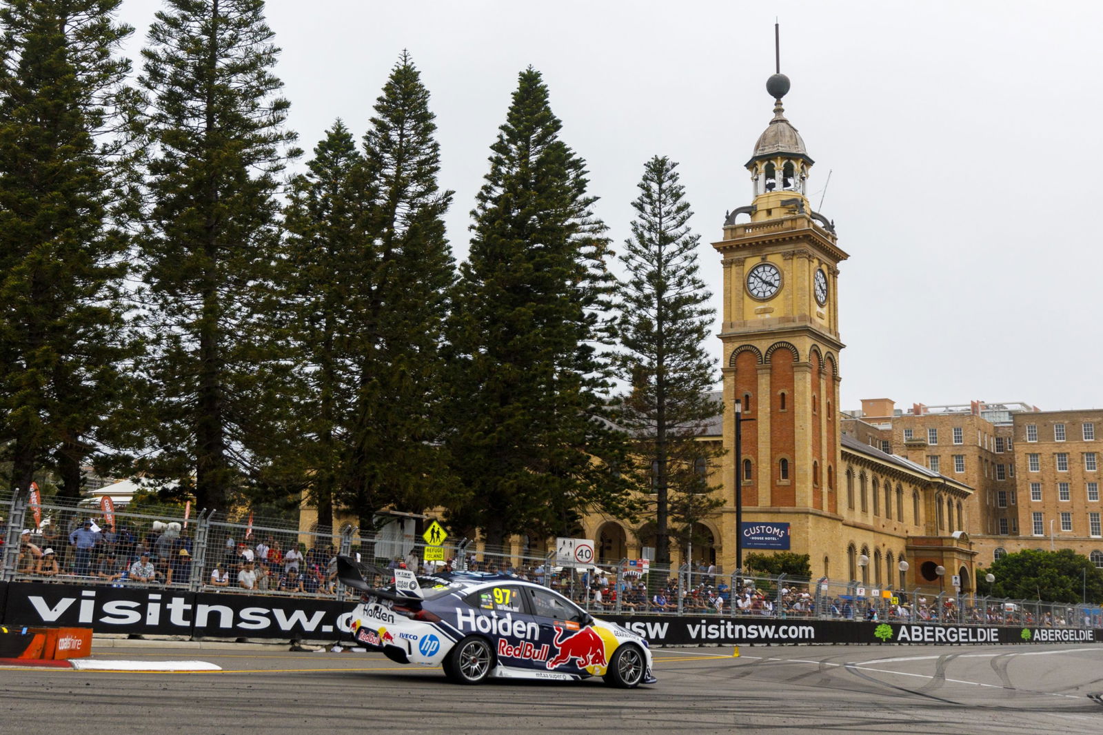 Supercars sets date for 2022 Newcastle season-opener