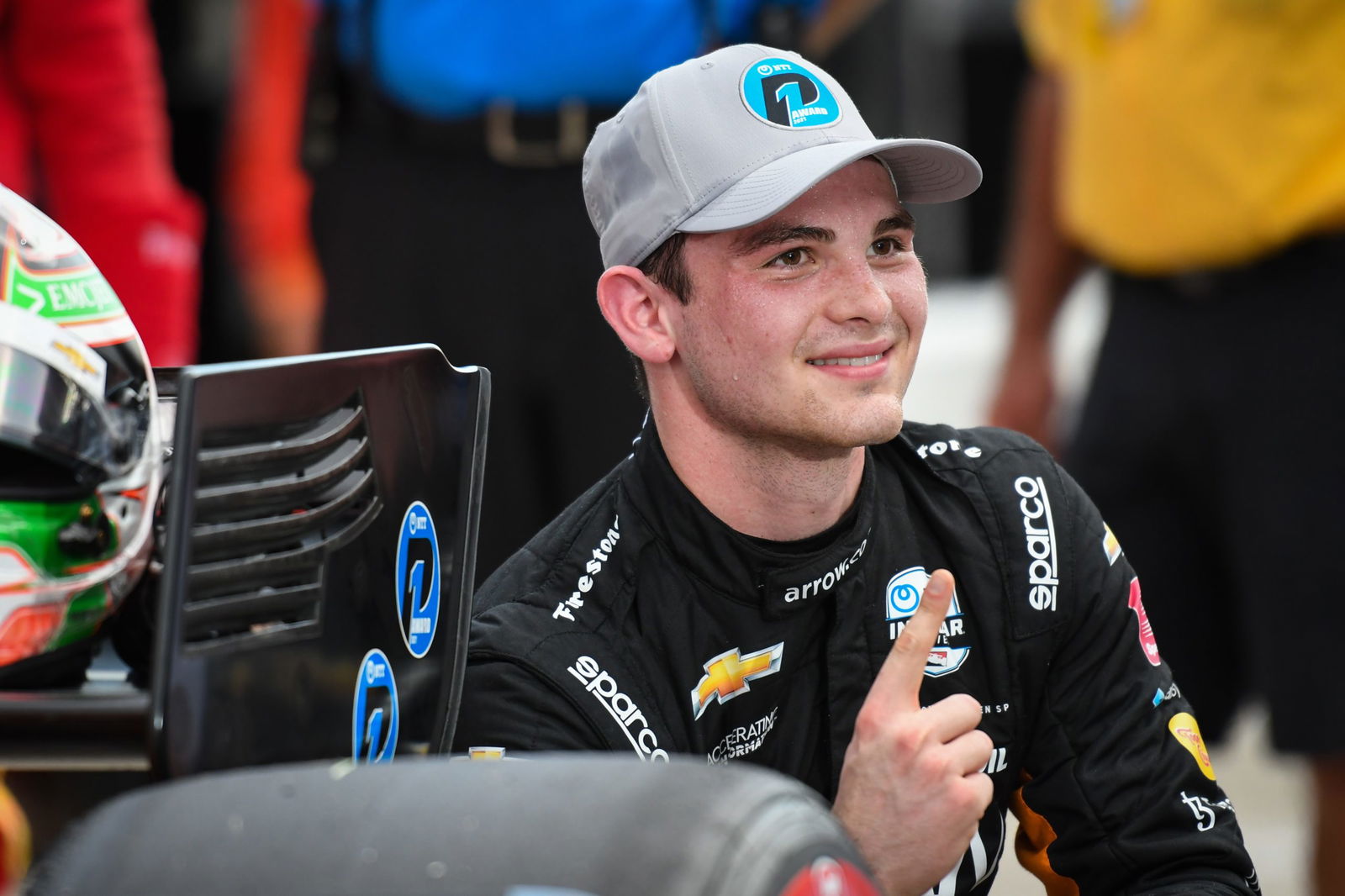 O’Ward edges out Power to Indianapolis pole