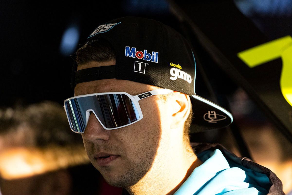 Mostert feels ‘defeated’ after sinking to sixth