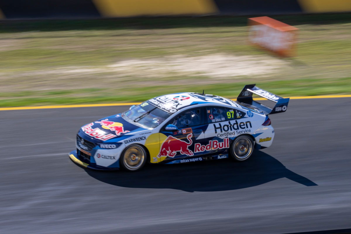 Van Gisbergen, Heimgartner able to test after travel reprieve