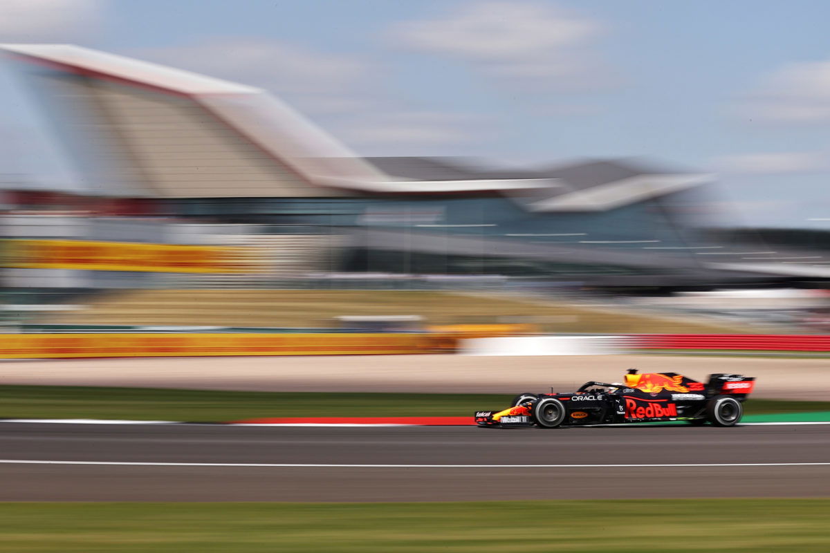 Verstappen dominates critical F1 practice session