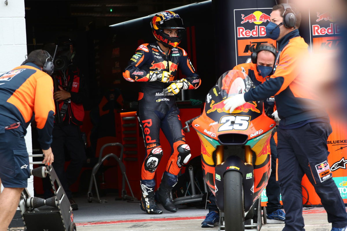 Gardner’s Moto2 title rival in doubt due to fractured hand