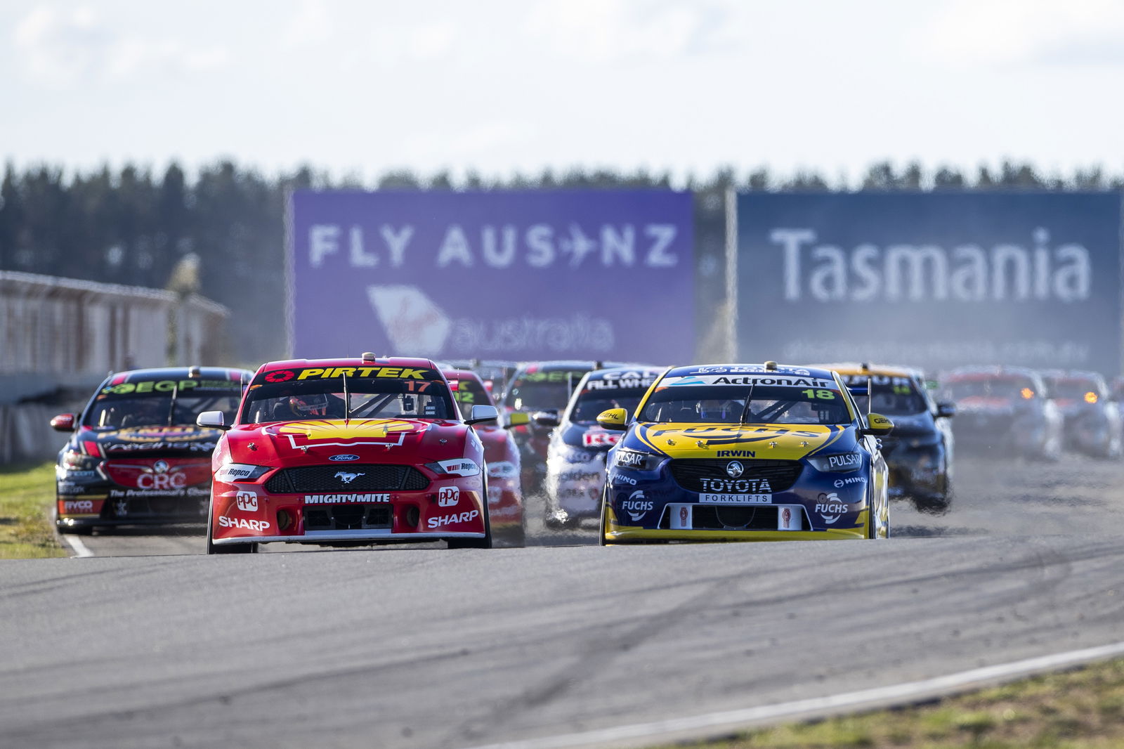 Supercars inks new Symmons Plains deal