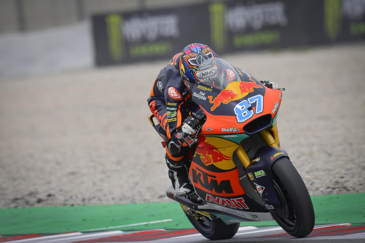 Gardner takes Moto2 pole in Catalunya