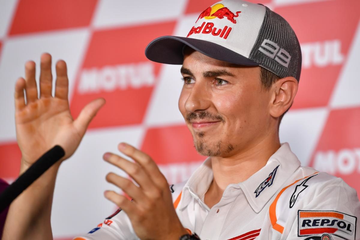 Lorenzo announces retirement from MotoGP