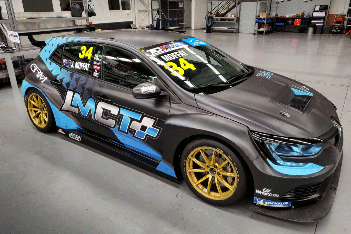 New look for Moffat TCR Renault
