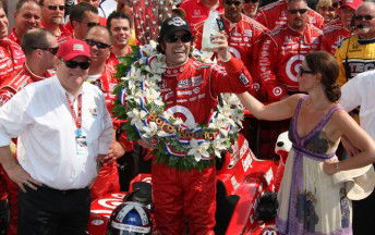 Dario Franchitti dominates Indy 500